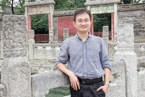 十佳党支部书记：经亨颐无码成人影片
  戎庭伟